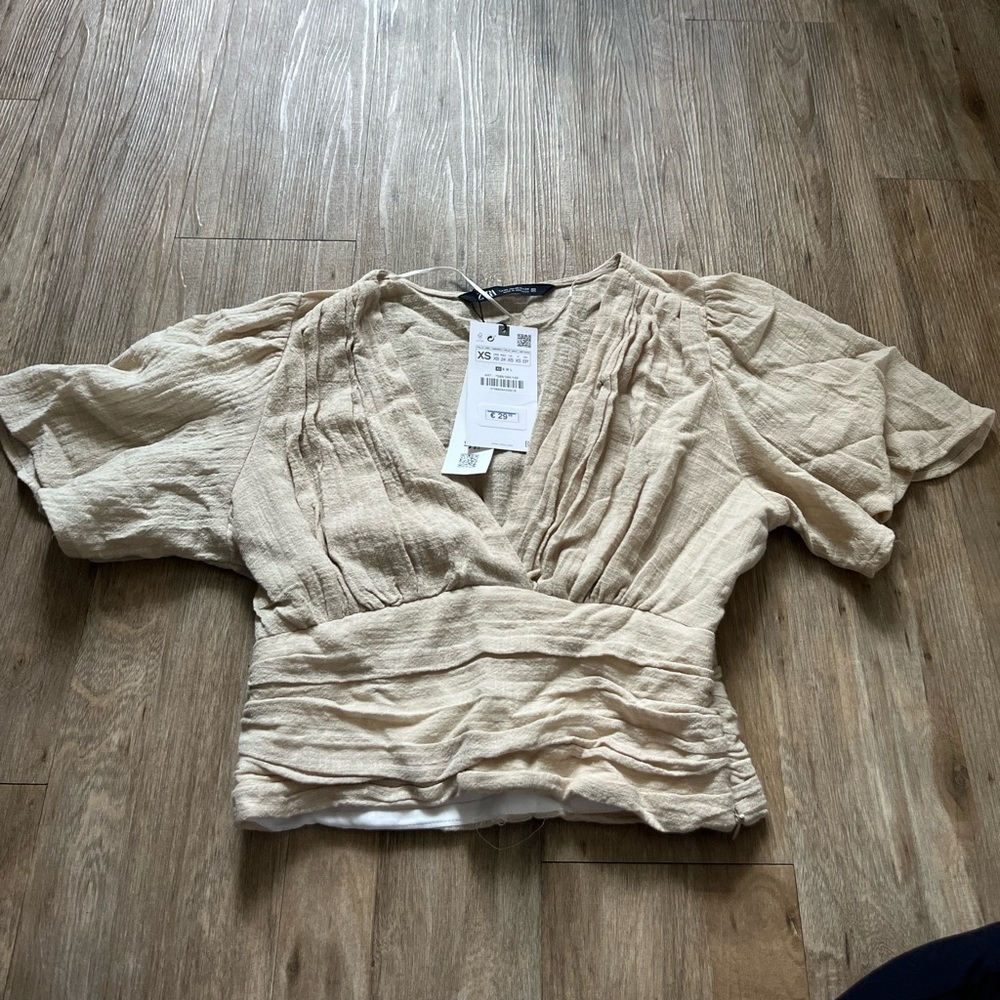 Tan linen Zara top from Italy - Picture 1 of 4